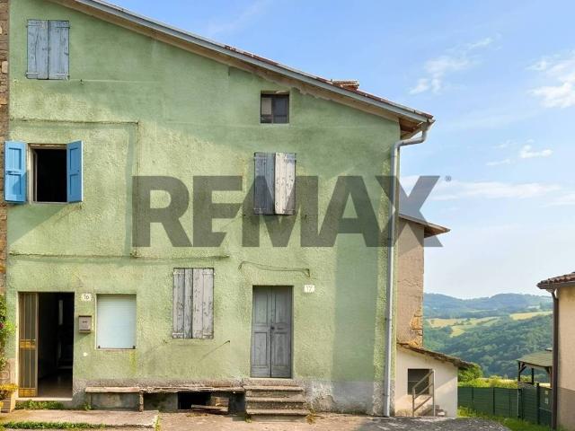 Casa indipendente in vendita a Casina RE