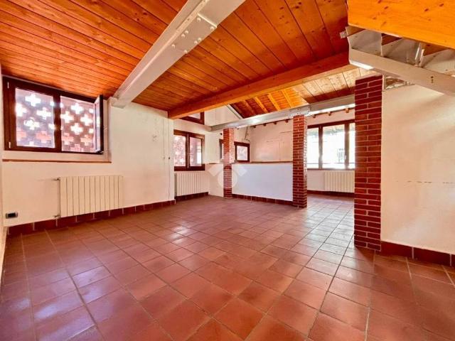 Casa indipendente in vendita a Casirate d'Adda BG