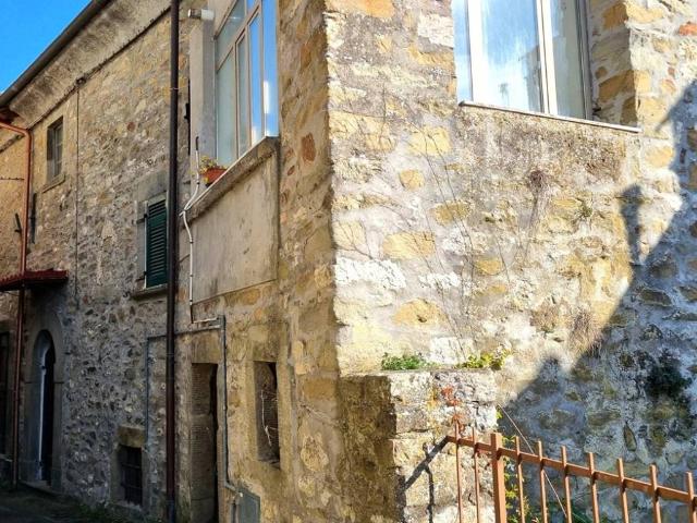 Casa indipendente in vendita a Casola in Lunigiana MS