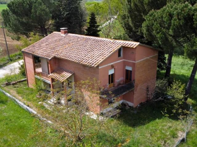 Casa indipendente in vendita a Casole d'Elsa