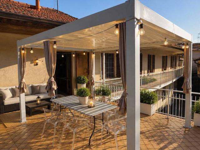 Casa indipendente in vendita a Casorate Sempione VA