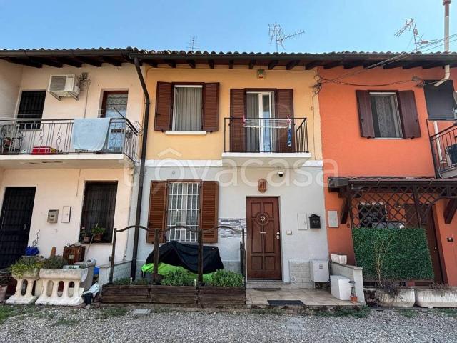 Casa indipendente in vendita a Casorate Primo via Giuseppe Garibaldi