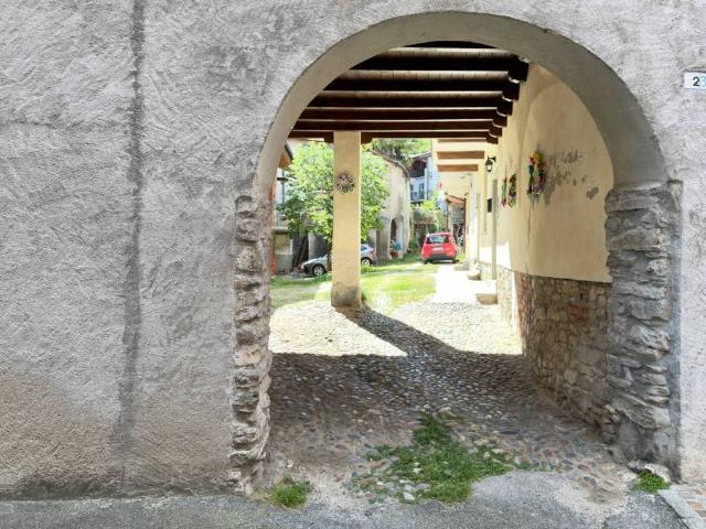 Casa indipendente in vendita a Cassano Valcuvia VA