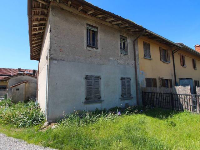 Casa indipendente in vendita a Cassano d'Adda MI