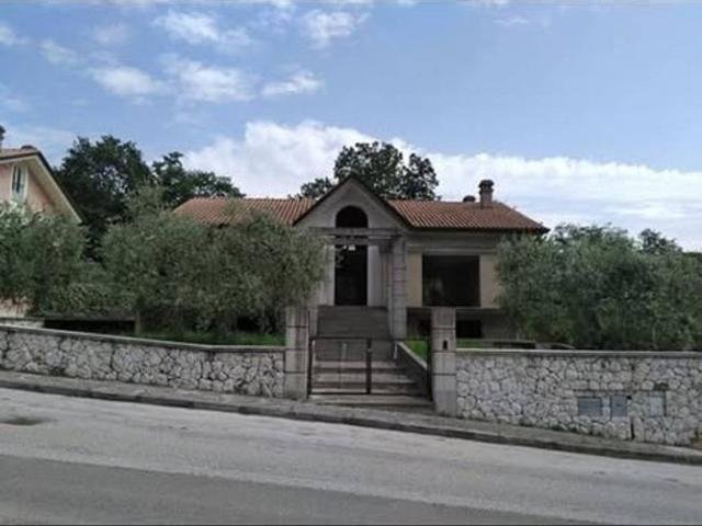 Casa indipendente in vendita a Cassino FR