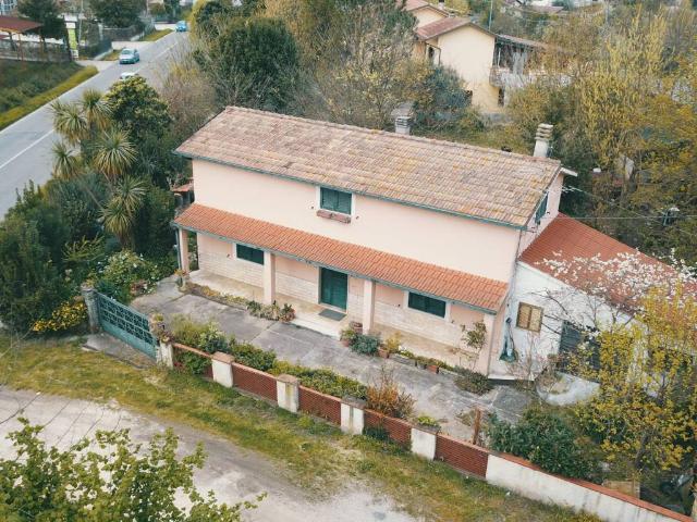 Casa indipendente in vendita a Cassino FR