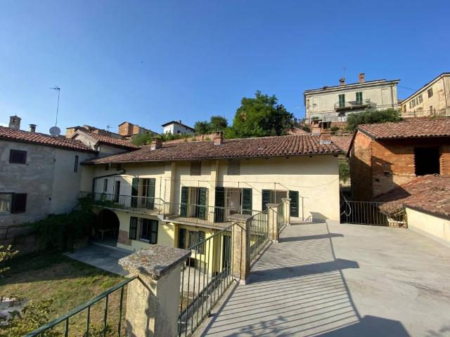 Casa indipendente in vendita a Castagnole Monferrato AT