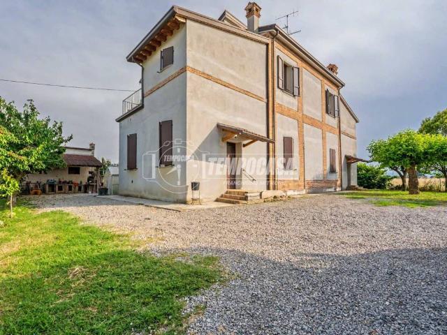 Casa indipendente in vendita a Castel Bolognese RA