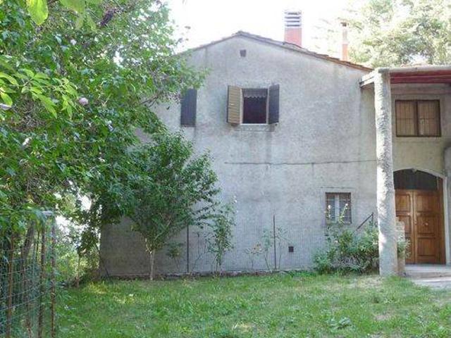 Casa indipendente in vendita a Castel del Piano GR
