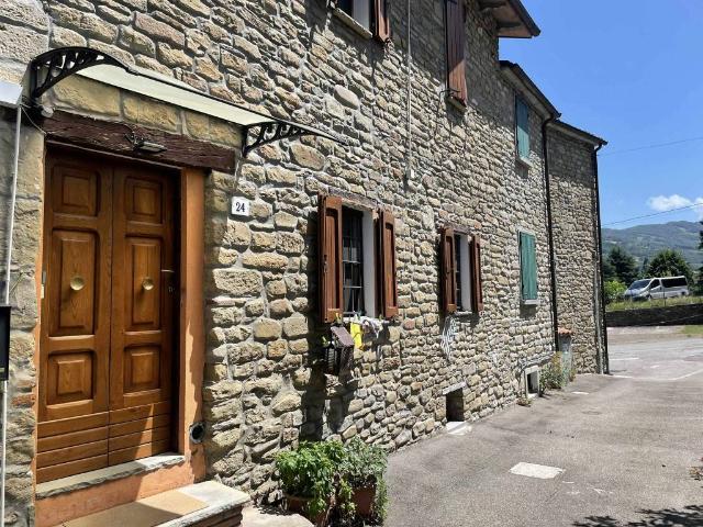 Casa indipendente in vendita a Castel del Rio BO
