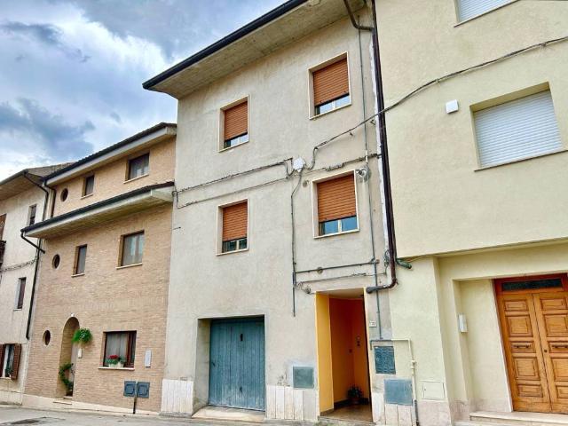Casa indipendente in vendita a Castel di Lama AP