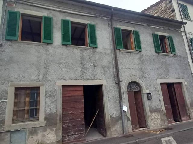 Casa indipendente in vendita a Castel Focognano AR
