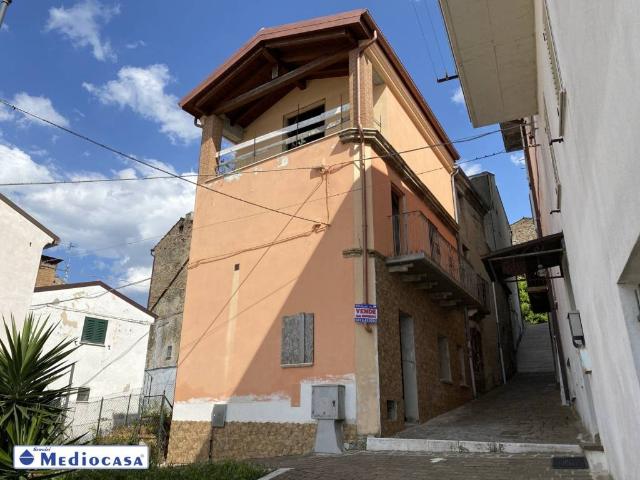 Casa indipendente in vendita a Castel Frentano CH