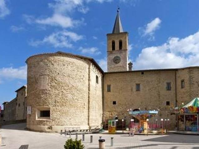 Casa indipendente in vendita a Castel Ritaldi PG