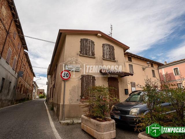 Casa indipendente in vendita a Castel San Giovanni