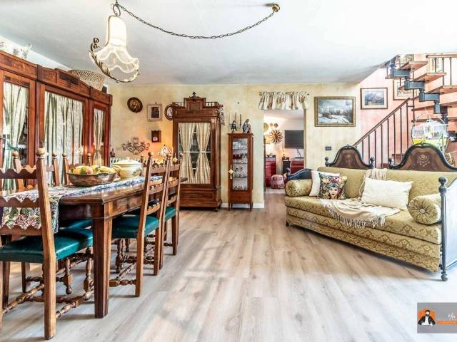 Casa indipendente in vendita a Castel San Pietro Terme BO