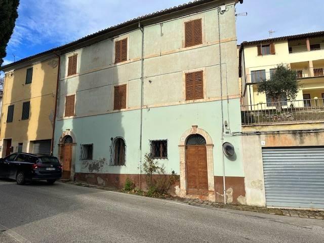 Casa indipendente in vendita a Castelbellino AN
