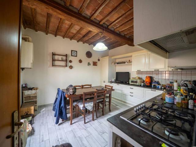 Casa indipendente in vendita a Castelfranco Piandisco AR