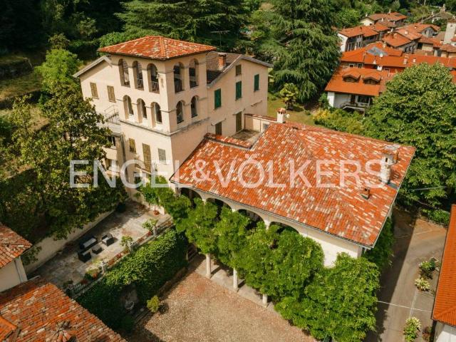 Casa indipendente in vendita a Castello Cabiaglio via Giuseppe Mazzini, 10