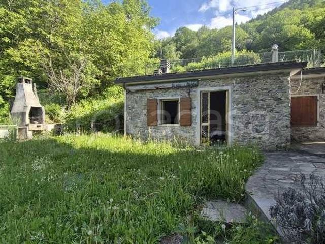 Casa indipendente in vendita a Castello dell'Acqua via Pola, 22