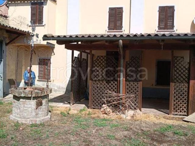 Casa indipendente in vendita a Castellazzo Bormida piazza Santa Maria, 1