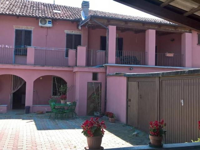 Casa indipendente in vendita a Castell'Alfero AT