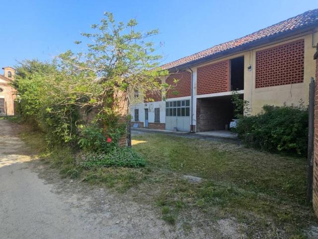 Casa indipendente in vendita a Castell'Alfero AT