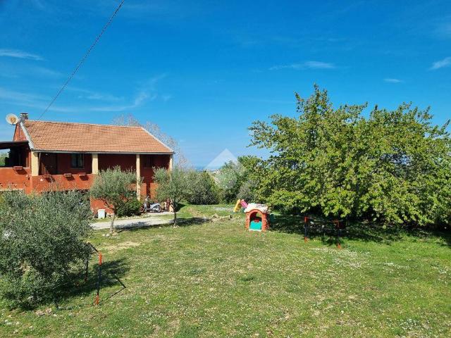 Casa indipendente in vendita a Castellalto TE
