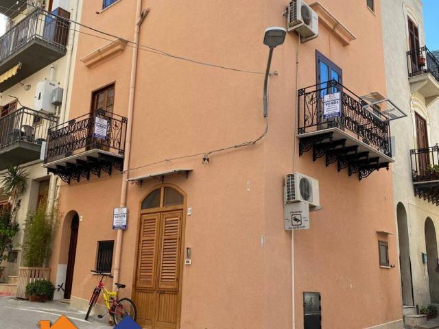 Casa indipendente in vendita a Castellammare del Golfo TP