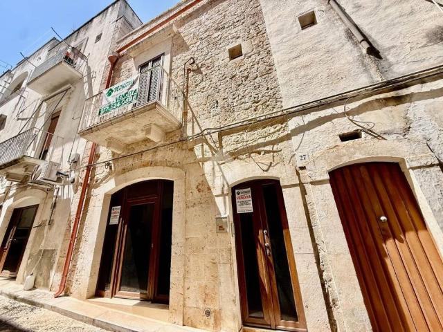 Casa indipendente in vendita a Castellana Grotte BA