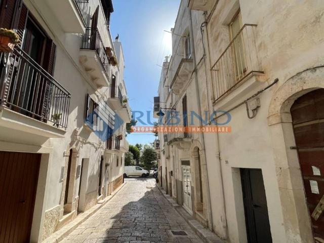 Casa indipendente in vendita a Castellana Grotte BA