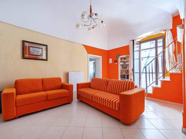 Casa indipendente in vendita a Castellana Grotte BA