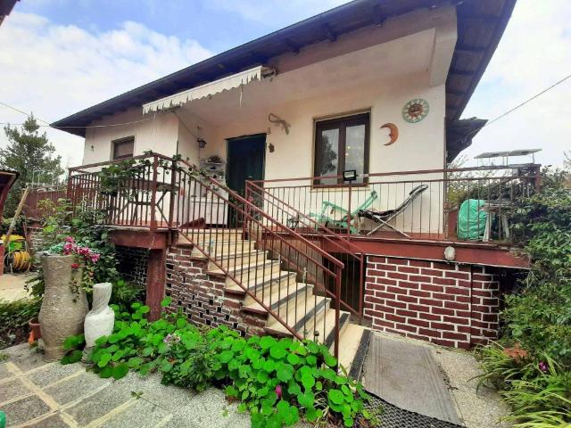 Casa indipendente in vendita a Castelletto d'Orba AL