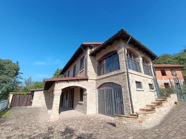 Casa indipendente in vendita a Castelletto Merli AL