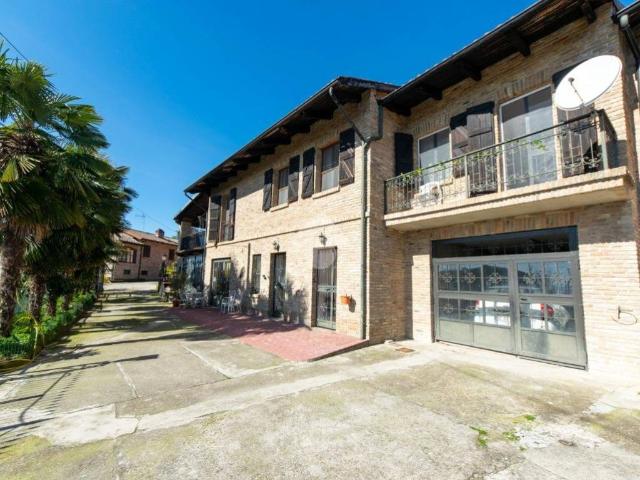 Casa indipendente in vendita a Castelletto Merli AL
