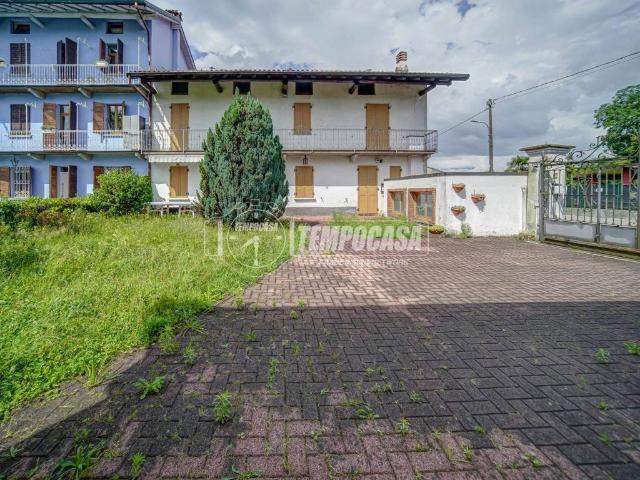 Casa indipendente in vendita a Castelletto Sopra Ticino NO