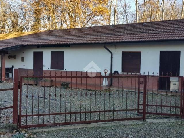 Casa indipendente in vendita a Castelletto Sopra Ticino NO