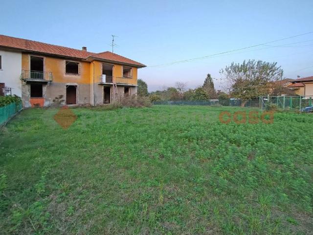 Casa indipendente in vendita a Castelletto Sopra Ticino NO