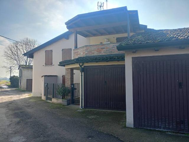 Casa indipendente in vendita a Castelleone CR