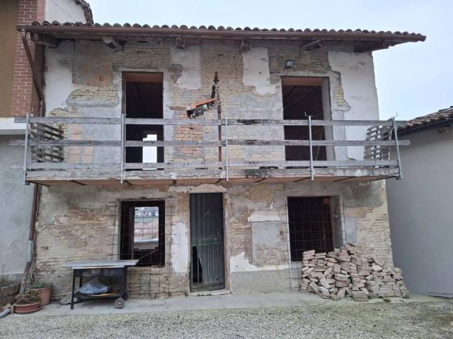 Casa indipendente in vendita a Castellinaldo d'Alba CN