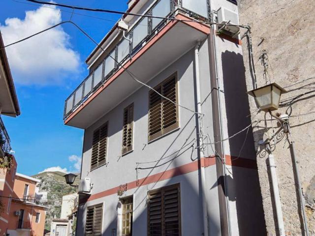 Casa indipendente in vendita a Castelmola ME