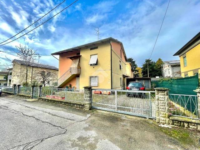 Casa indipendente in vendita a Castelnovo di Sotto RE