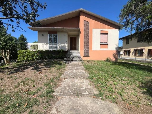 Casa indipendente in vendita a Castelnovo di Sotto RE