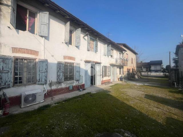 Casa indipendente in vendita a Castelnovo di Sotto RE