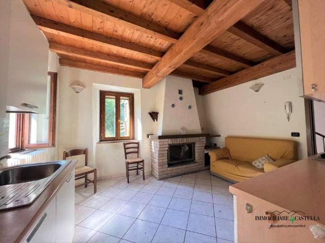 Casa indipendente in vendita a Castelnovo Ne' Monti RE