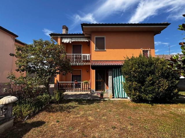Casa indipendente in vendita a Castelnuovo Bocca d'Adda LO