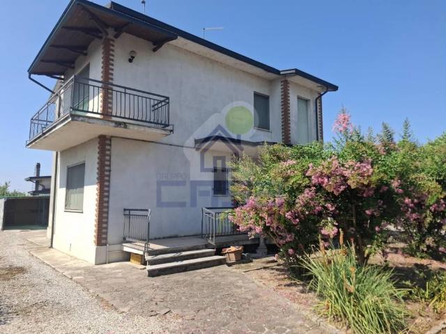Casa indipendente in vendita a Castelnuovo Bocca d'Adda LO