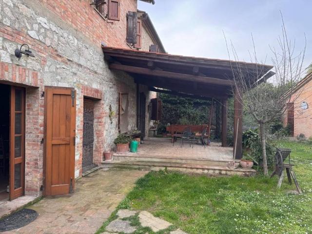 Casa indipendente in vendita a Castelnuovo Berardenga SI