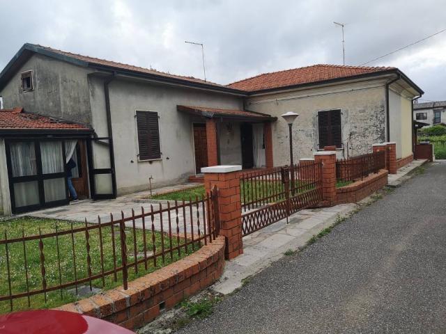 Casa indipendente in vendita a Castelnuovo Magra SP