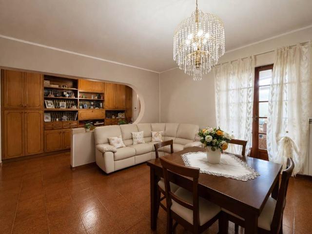 Casa indipendente in vendita a Castelnuovo Magra SP